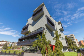 ICON H - Luxury Suites & Apartments